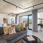 Luxury & Tranquility At Alphen Glen Constantia