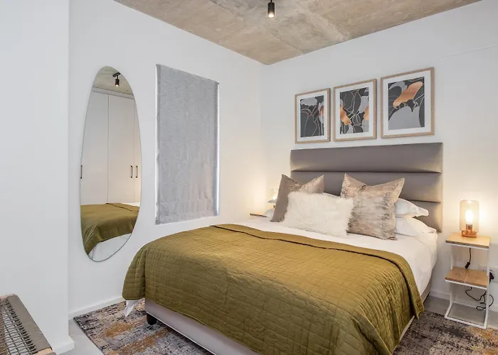 Luxury & Tranquility At Alphen Glen Constantia