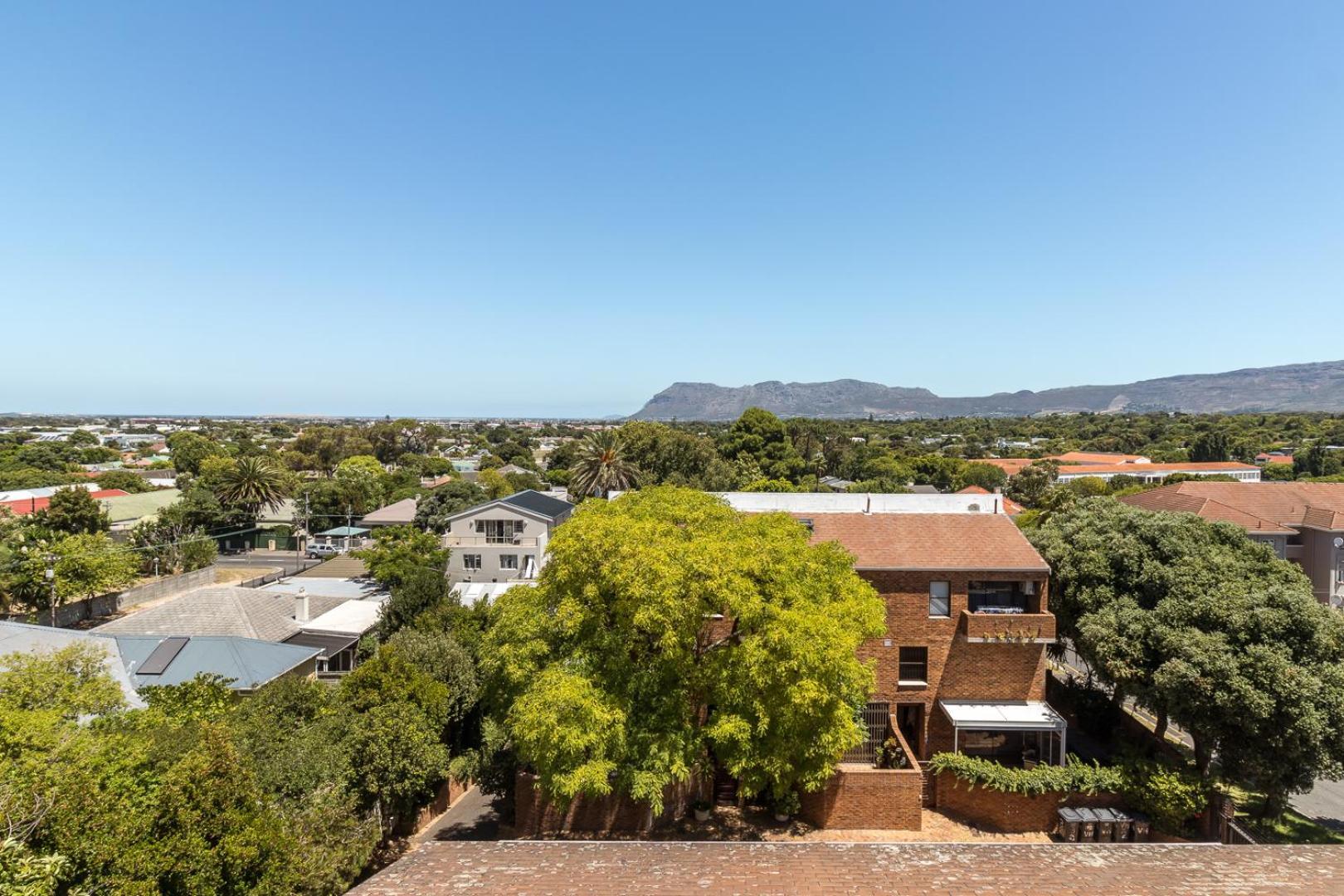 Luxury & Tranquility At Alphen Glen Constantia Apartment